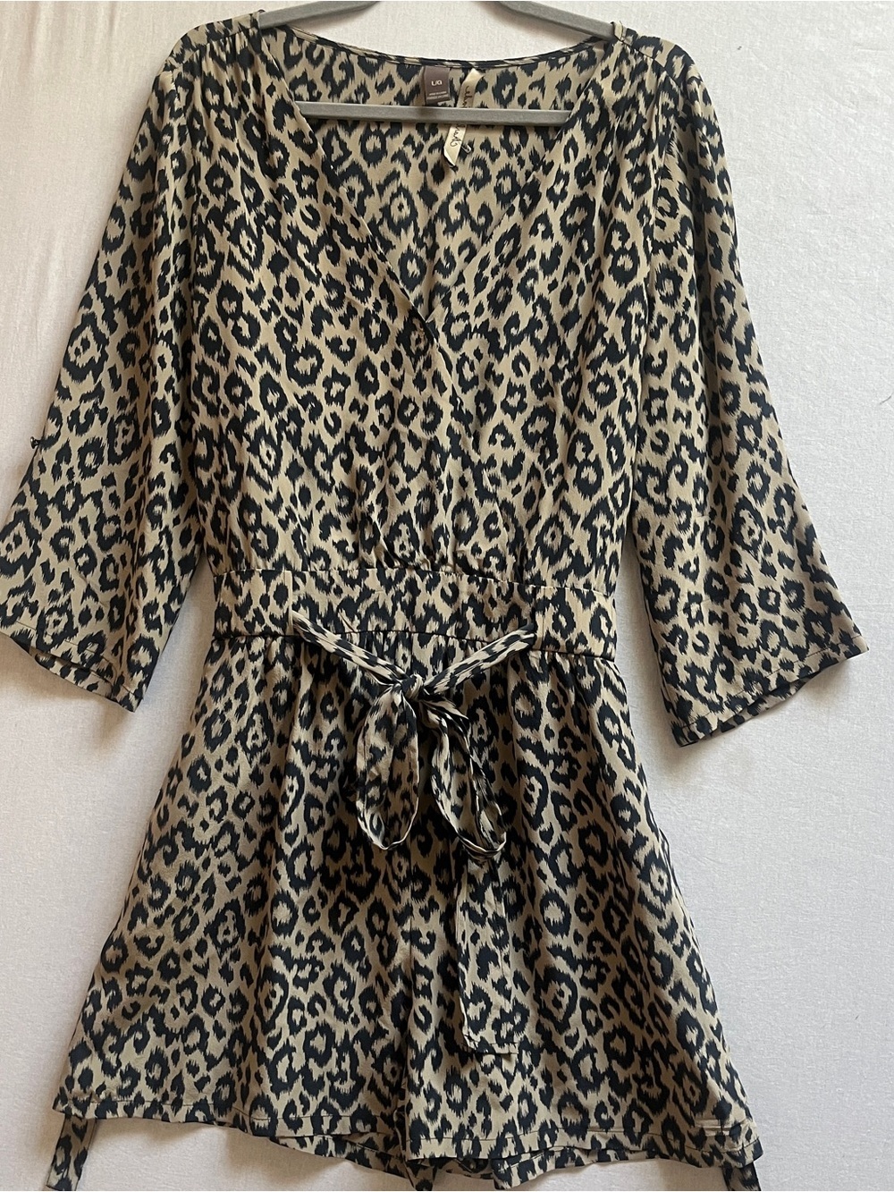 Charlie Jade Silk Leopard Print V Neck Tie Waist Romper Dress Womens M